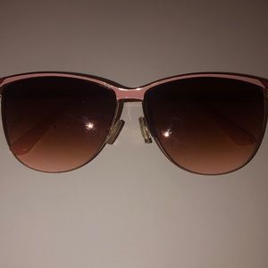 Rose gold Steve Madden sunglasses